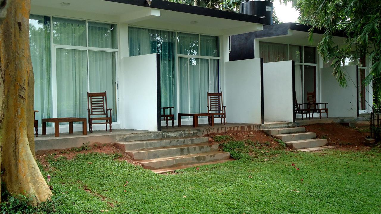 Bridge Hotel Negombo Kimbulapitiya Eksteriør billede