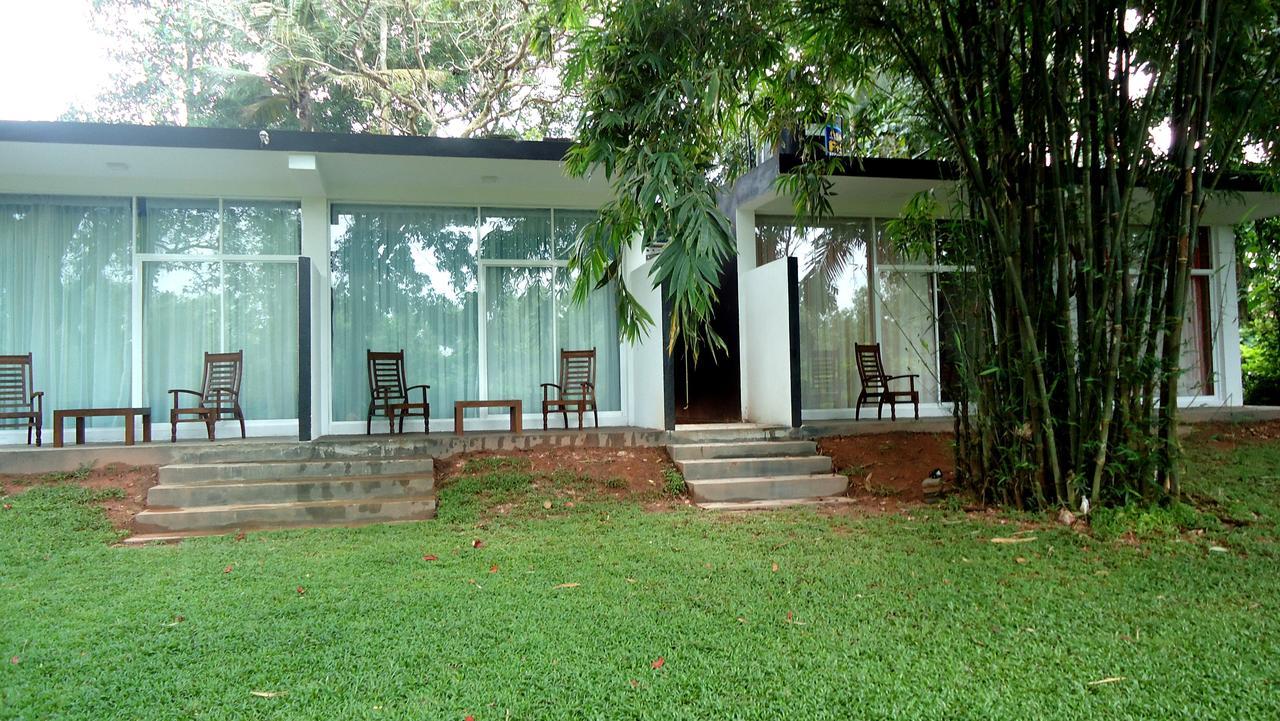 Bridge Hotel Negombo Kimbulapitiya Eksteriør billede
