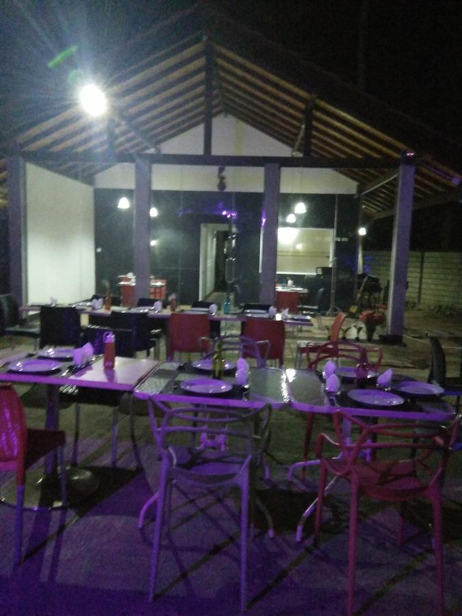 Bridge Hotel Negombo Kimbulapitiya Eksteriør billede