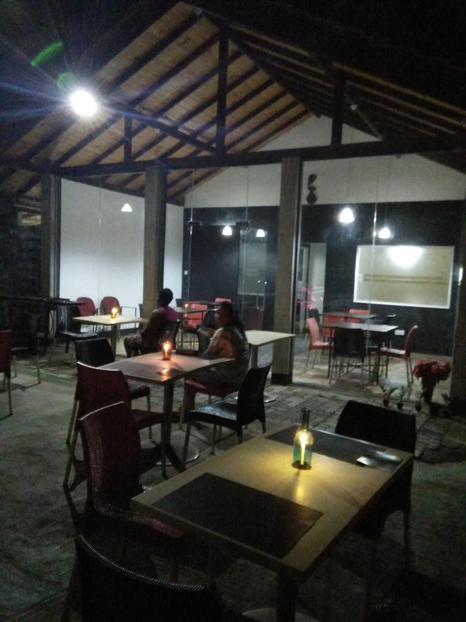 Bridge Hotel Negombo Kimbulapitiya Eksteriør billede