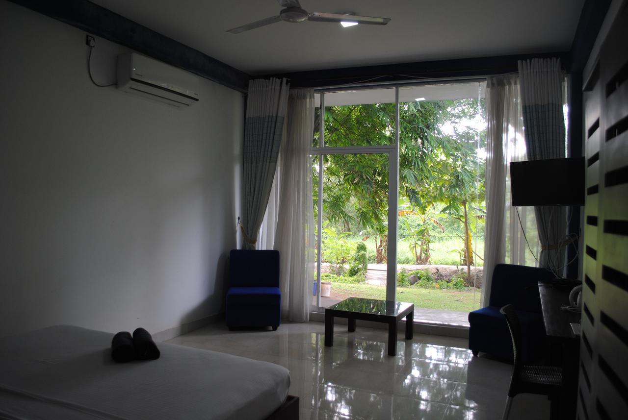 Bridge Hotel Negombo Kimbulapitiya Værelse billede