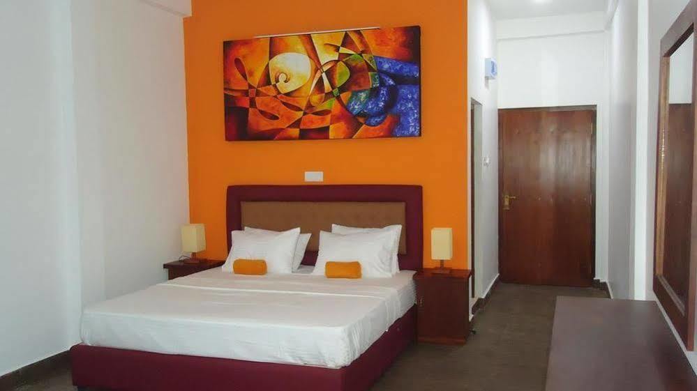 Bridge Hotel Negombo Kimbulapitiya Eksteriør billede